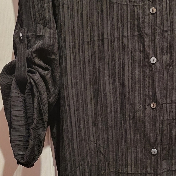 Smochic Black Striped Shirt, button up side sleeves - Picture 4 of 4
